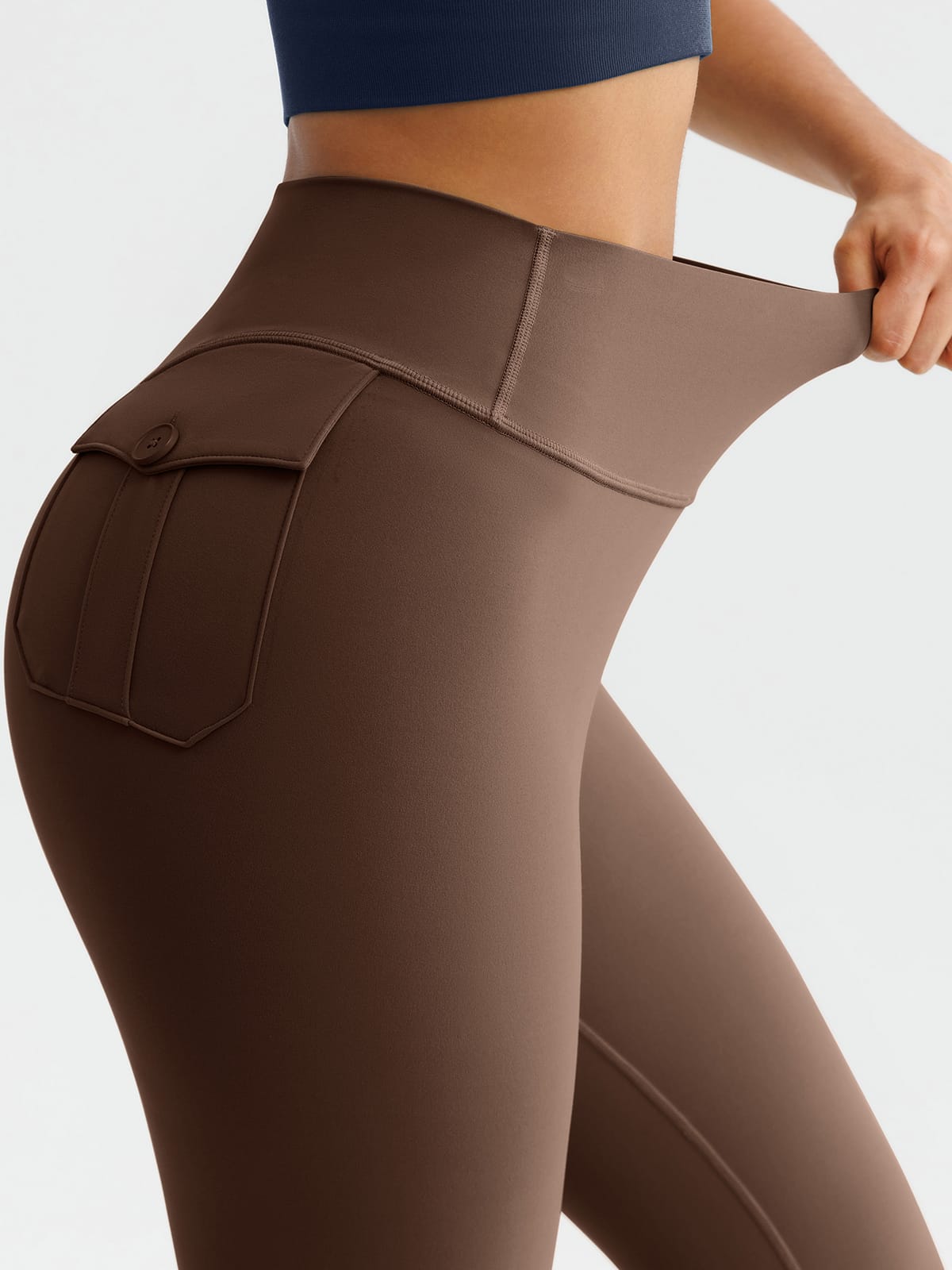 High waisted flared leggings waistband detail
