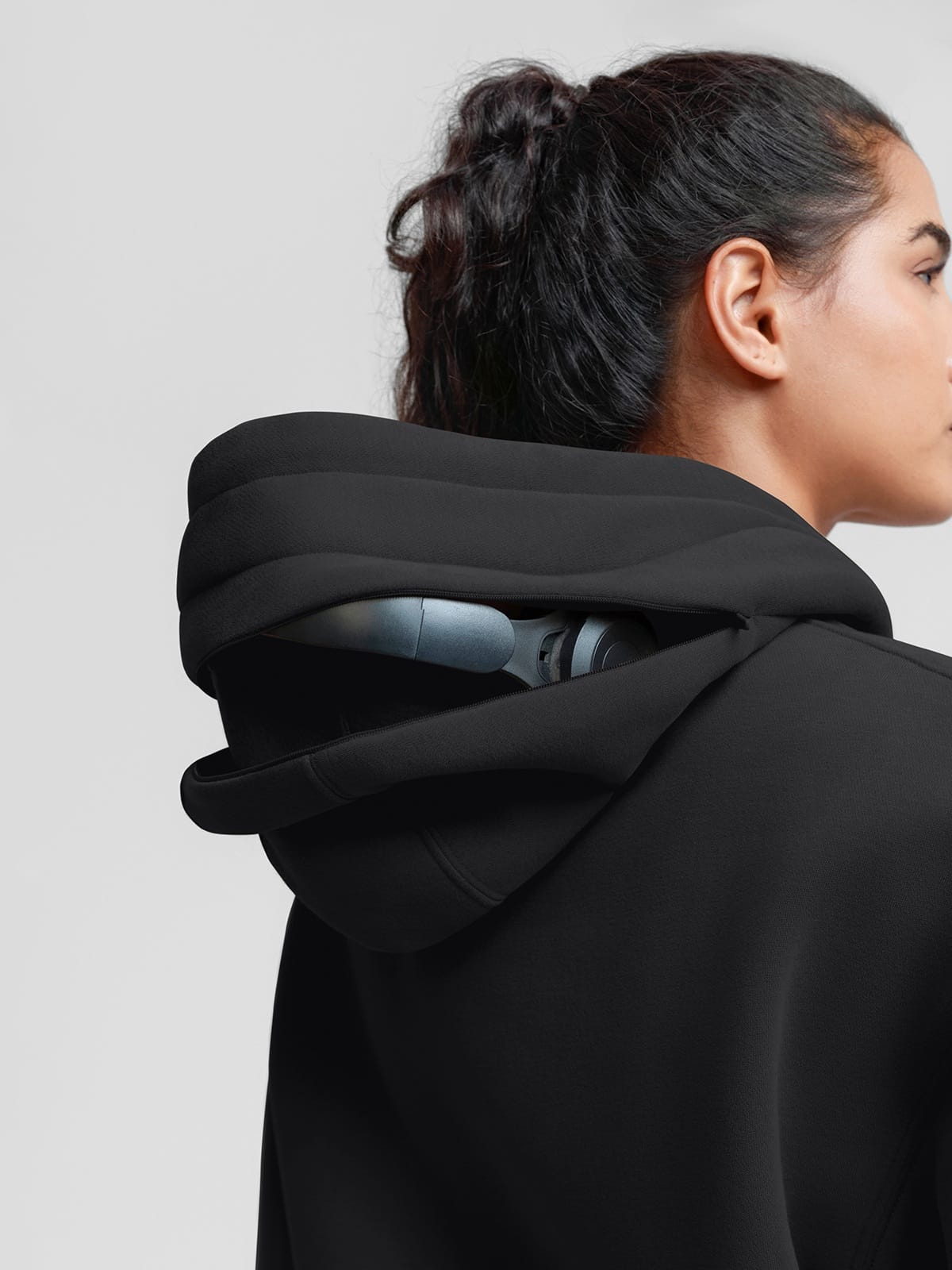 Vractive Wholesale Oversized Hooded Sweatshirt with Hidden Phone Pocket & Headphone Holder