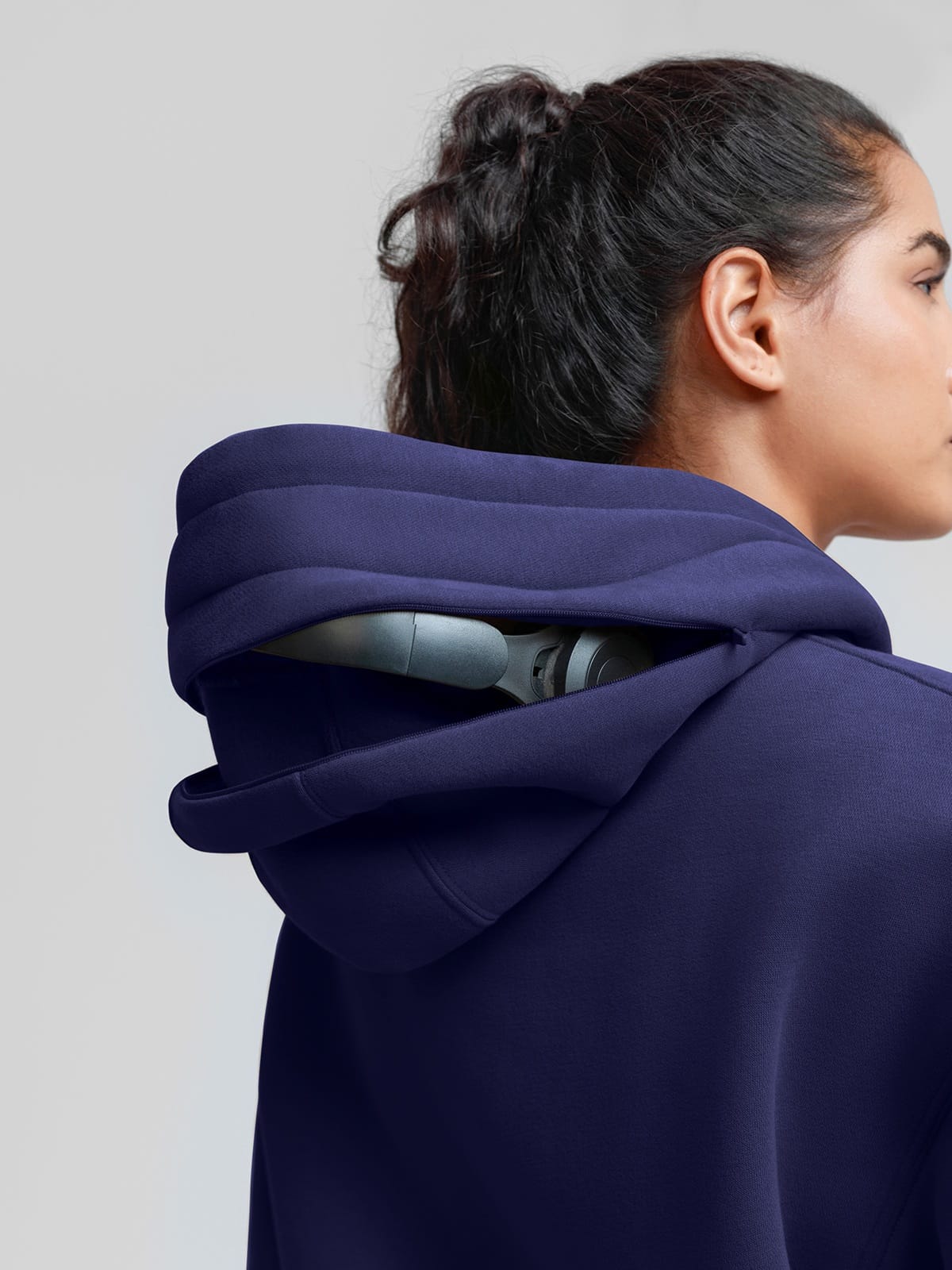 Vractive Wholesale Oversized Hooded Sweatshirt with Hidden Phone Pocket & Headphone Holder