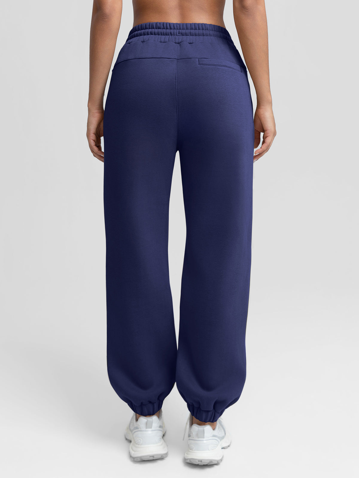 Wholesale Unisex Hoodie and Jogger Sweatpants Set with Hidden Pockets