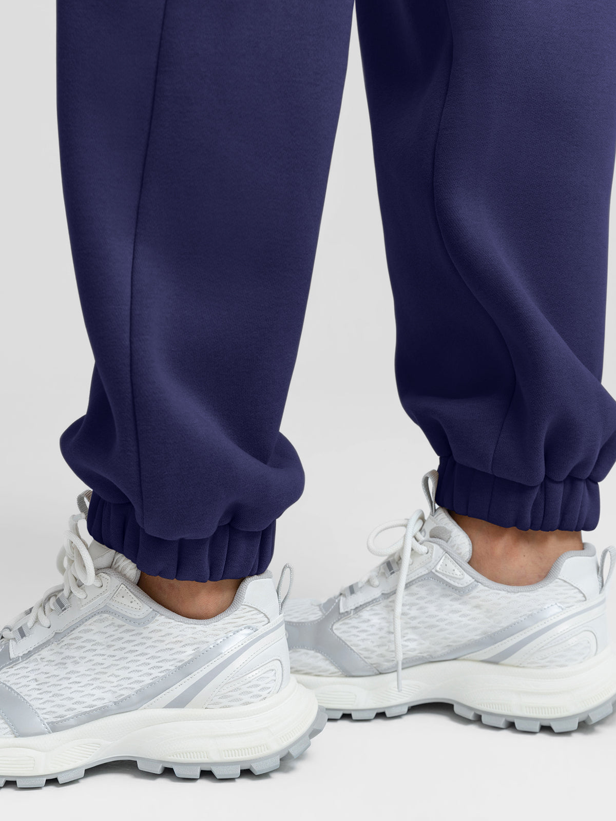 Wholesale Unisex Hoodie and Jogger Sweatpants Set with Hidden Pockets