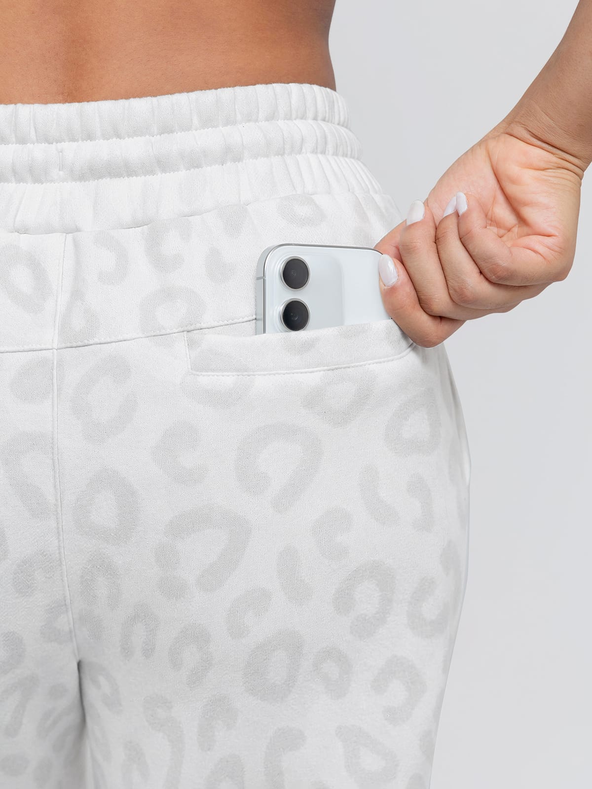 Vractive Wholesale Unisex Tapered Jogger Sweatpants with Zippered Earbud Pocket & Snap-Button Back Pocket