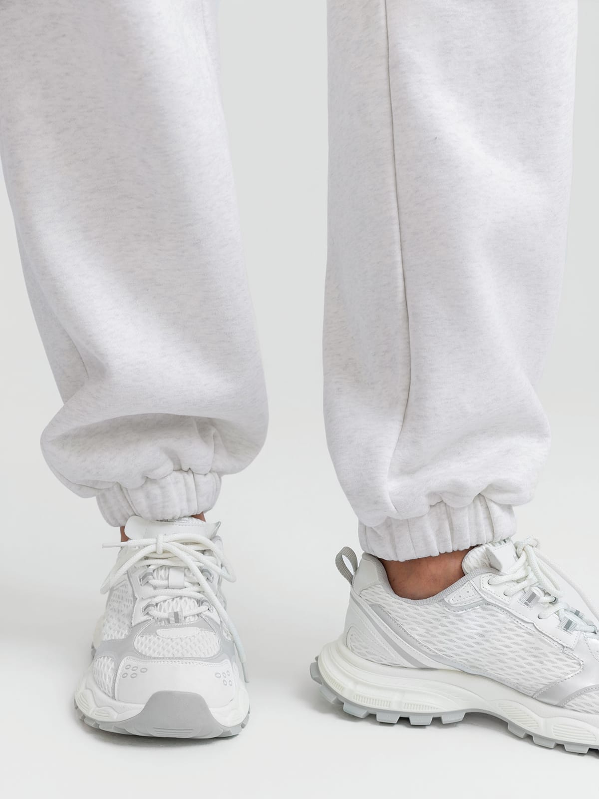 Vractive Wholesale Unisex Tapered Jogger Sweatpants with Zippered Earbud Pocket & Snap-Button Back Pocket