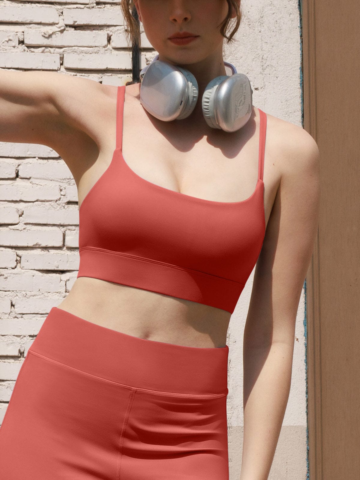 Vractive Low Neck Sports Bra Buttery Soft Moisture-Wicking Yoga Crop wholesale activewear