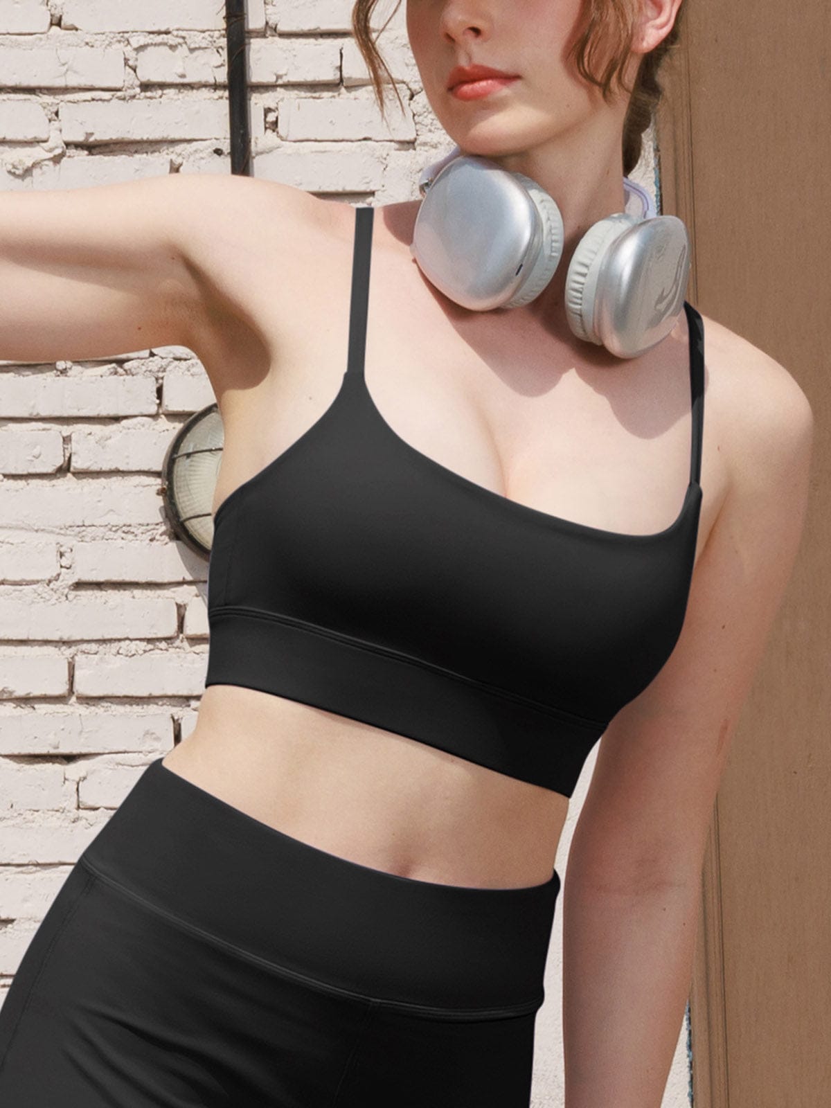 Vractive Standard Black breathable adjustable support sports bra front perspective