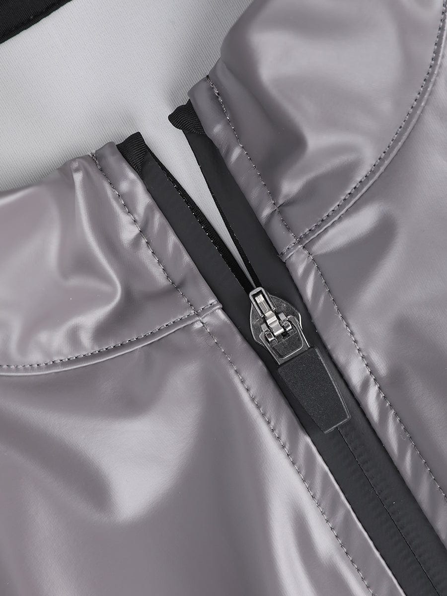 Full zip closure detail of Vractive silver film sauna long sleeve sports top
