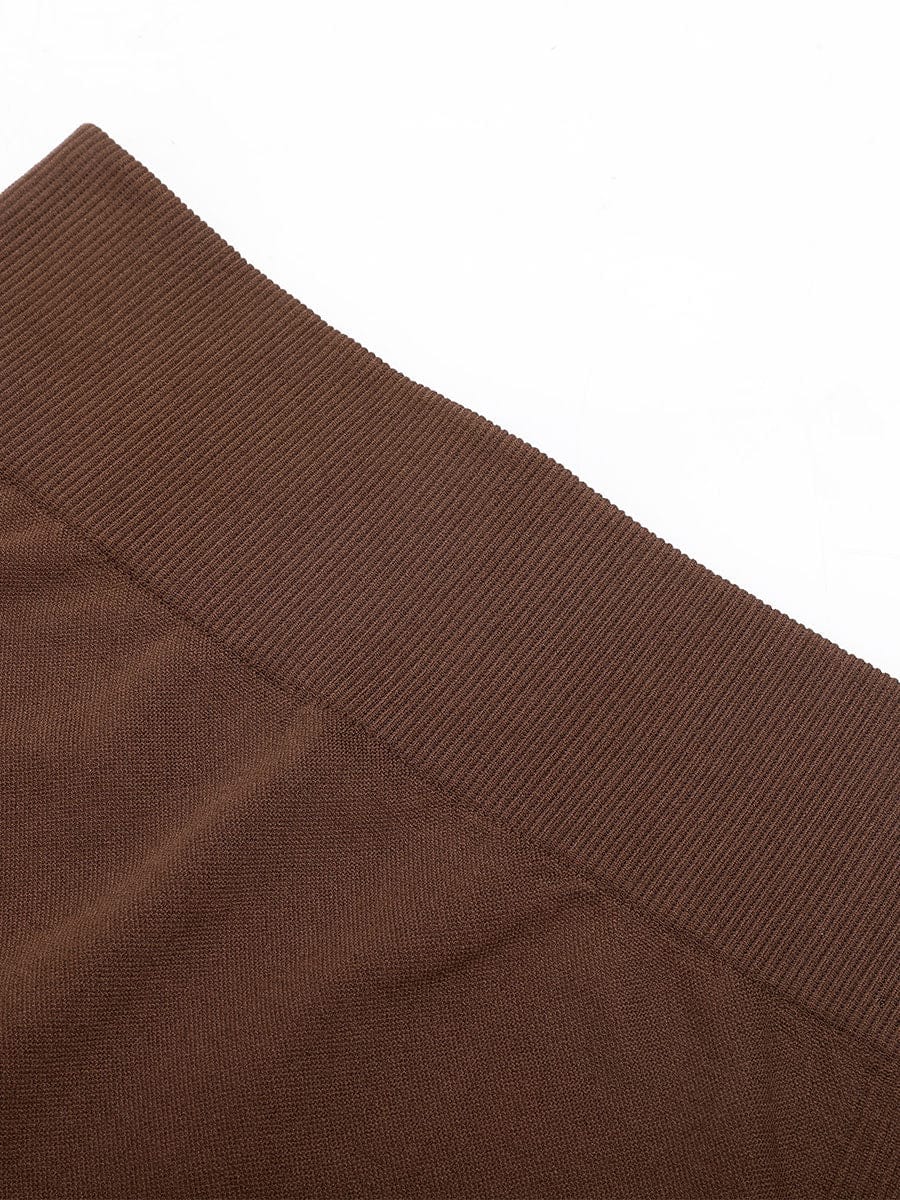 Detail shot of the wide elastic waistband on Brown Vractive high stretch seamless leggings