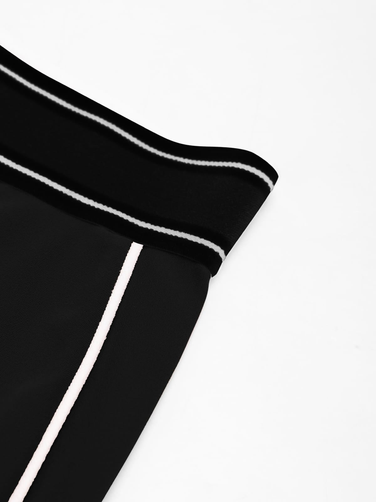 High waisted flared leggings waistband detail