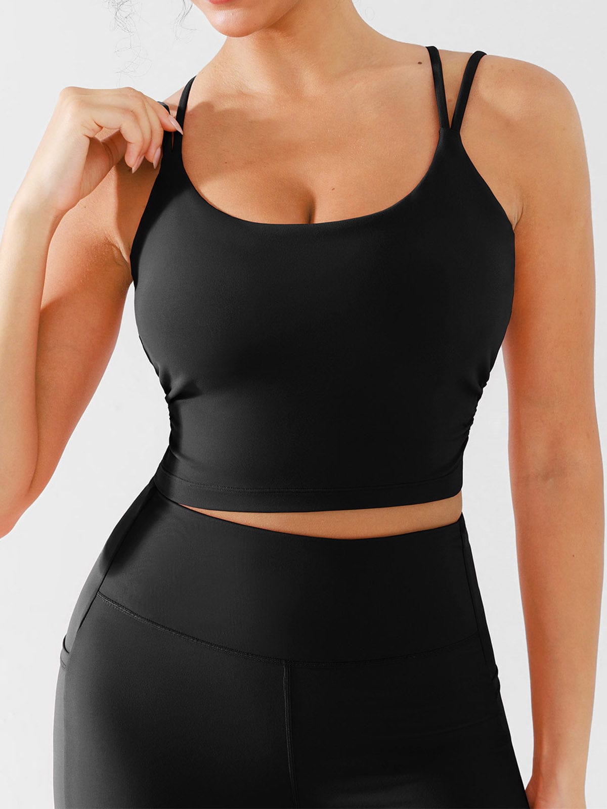 Vractive Standard Black high elasticity yoga bra front perspective