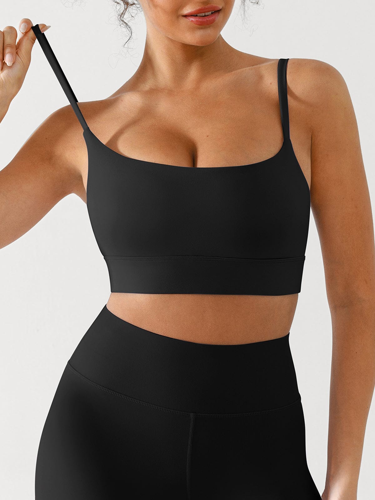 Vractive Standard Black breathable adjustable support sports bra front perspective