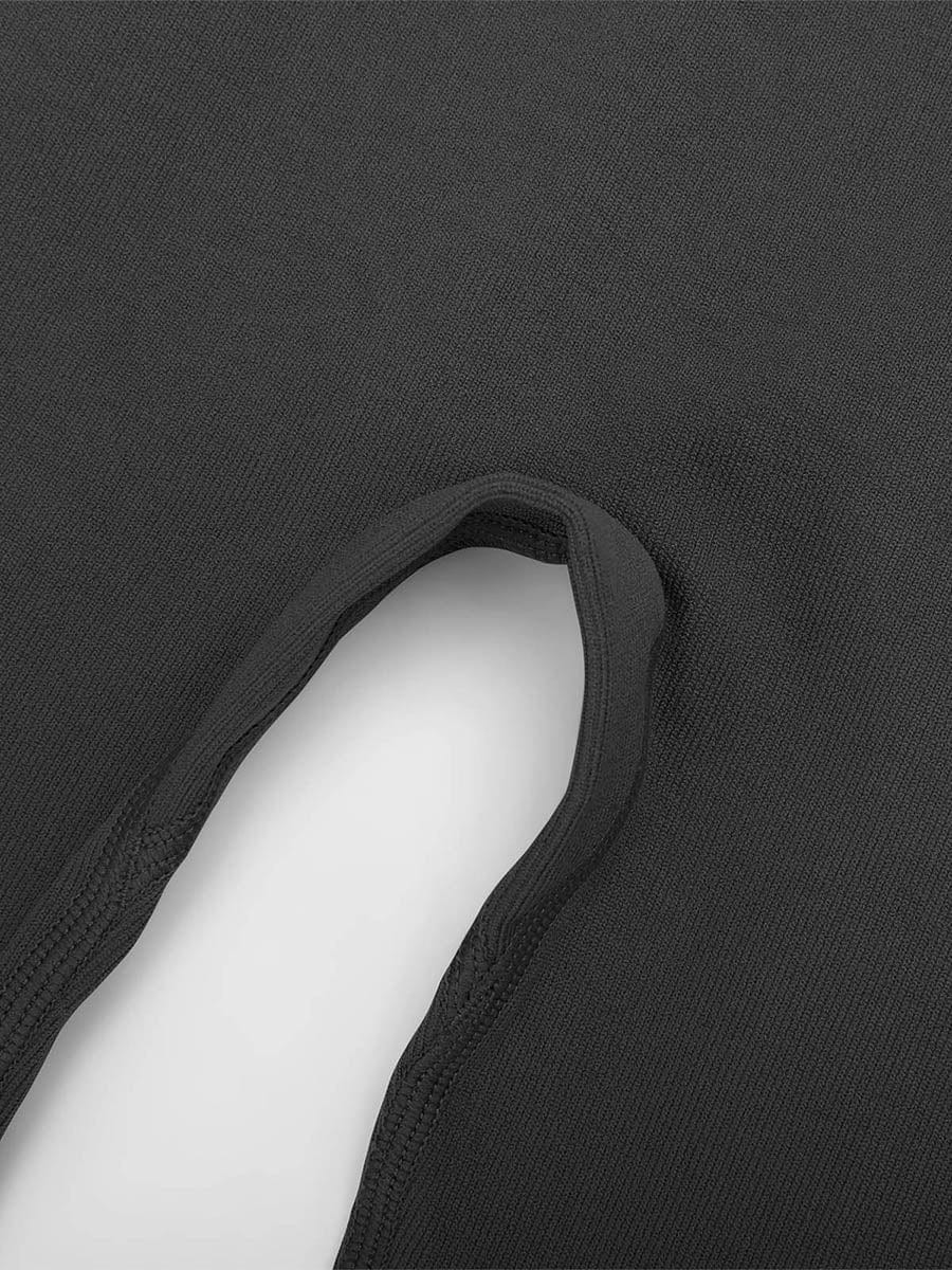 Seamless fabric detail of black Vractive yoga leggings, double-layer waistband shaping
