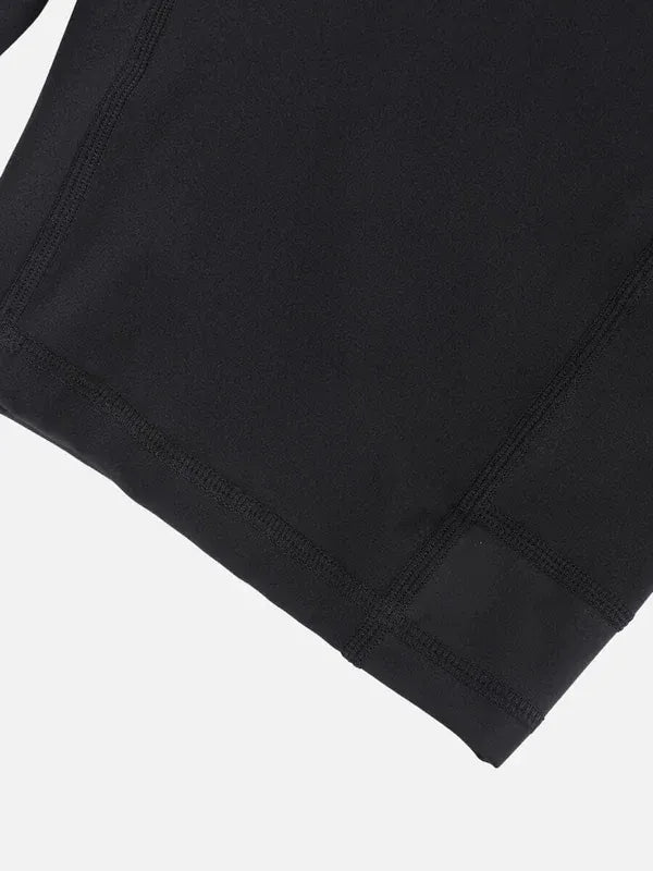 black-jumpsuit-leg-shaping-stitch-detail